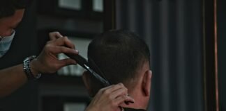 Barbershop Terviral di Kota Banjar barber cutting man's hair